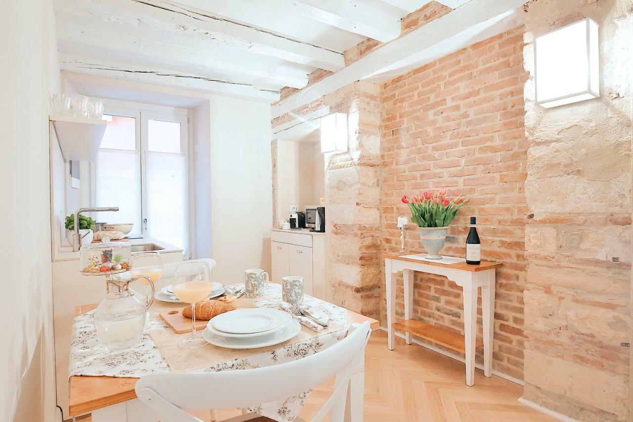 Boutique Apartments Верона Экстерьер фото