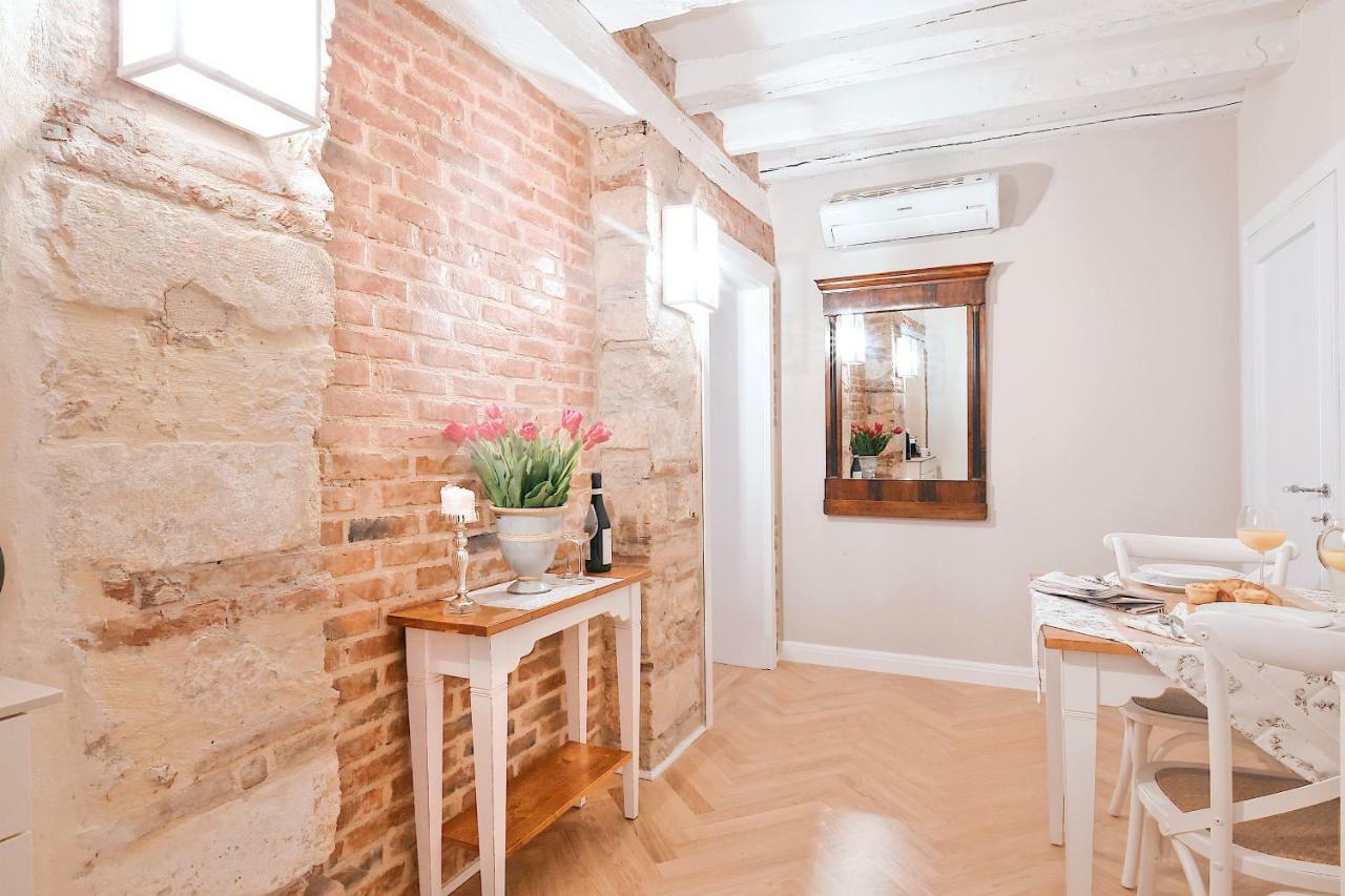 Boutique Apartments Верона Экстерьер фото