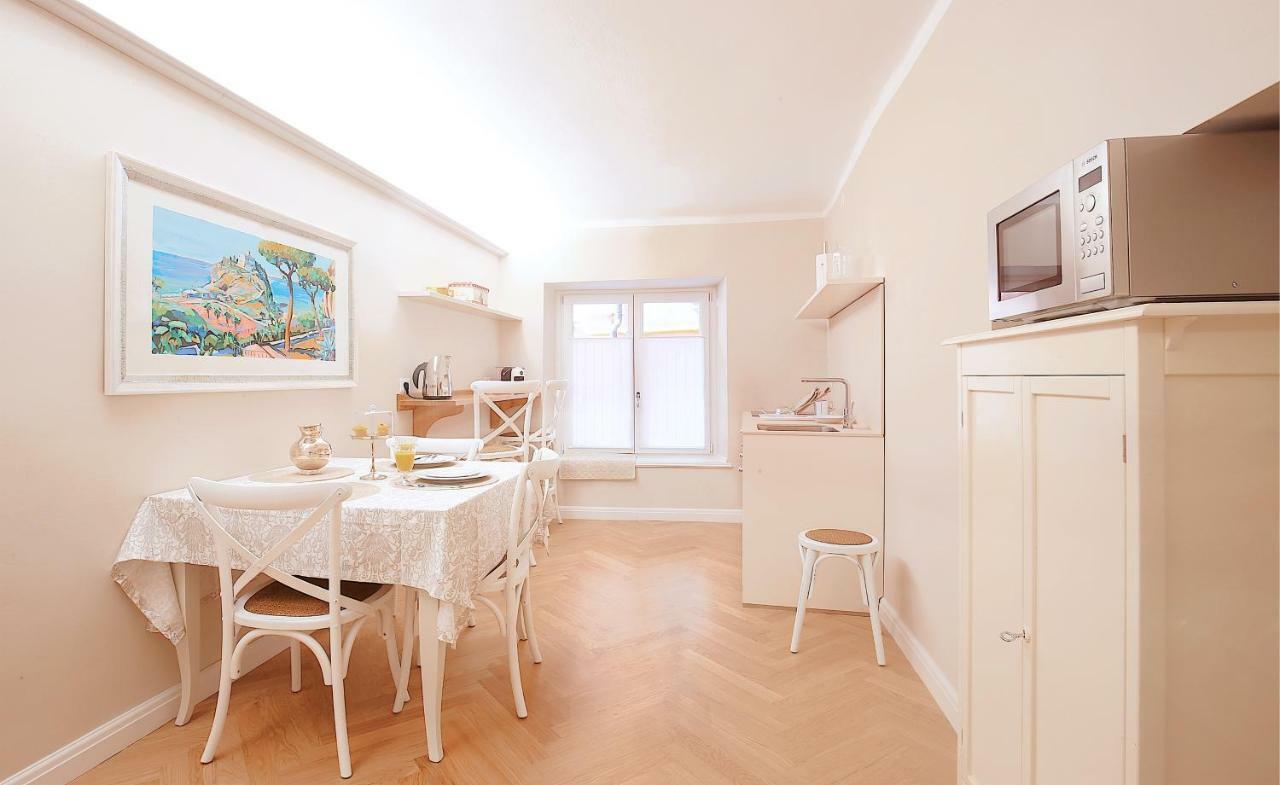 Boutique Apartments Верона Экстерьер фото
