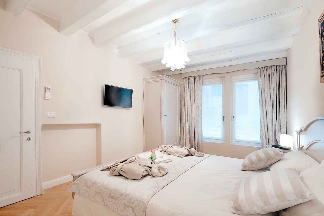Boutique Apartments Верона Экстерьер фото